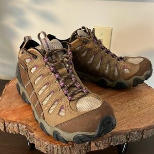 Oboz Low Hiking Boots - Like New